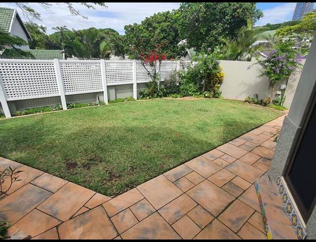 3 BEDROOM TOWNHOUSE FOR SALE IN UMHLANGA CENTRAL